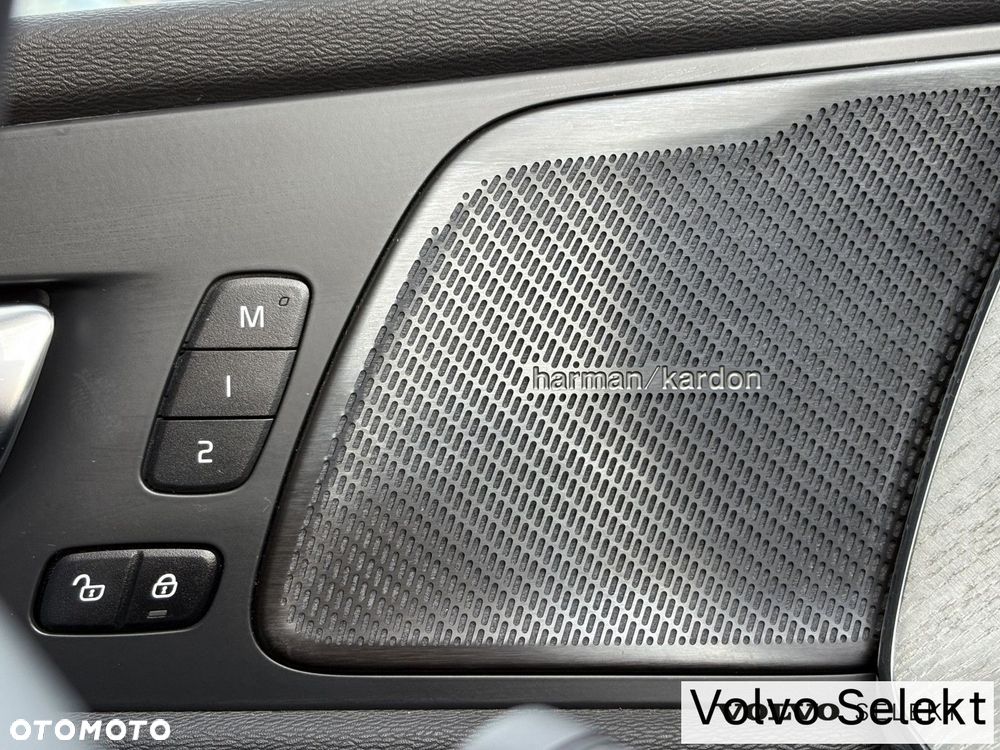 Volvo XC 60 - 25