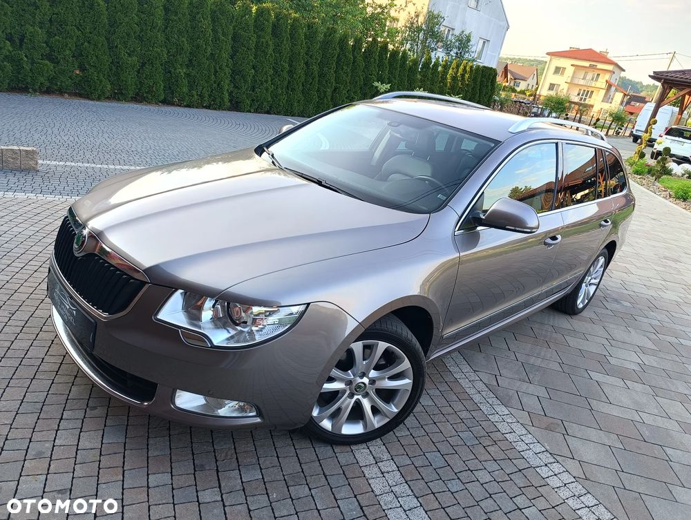 Skoda Superb 2.0 TDI DSG Exclusive - 3