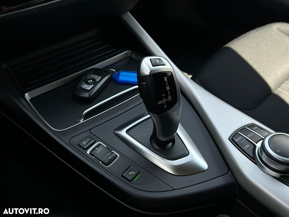 BMW Seria 1 - 24