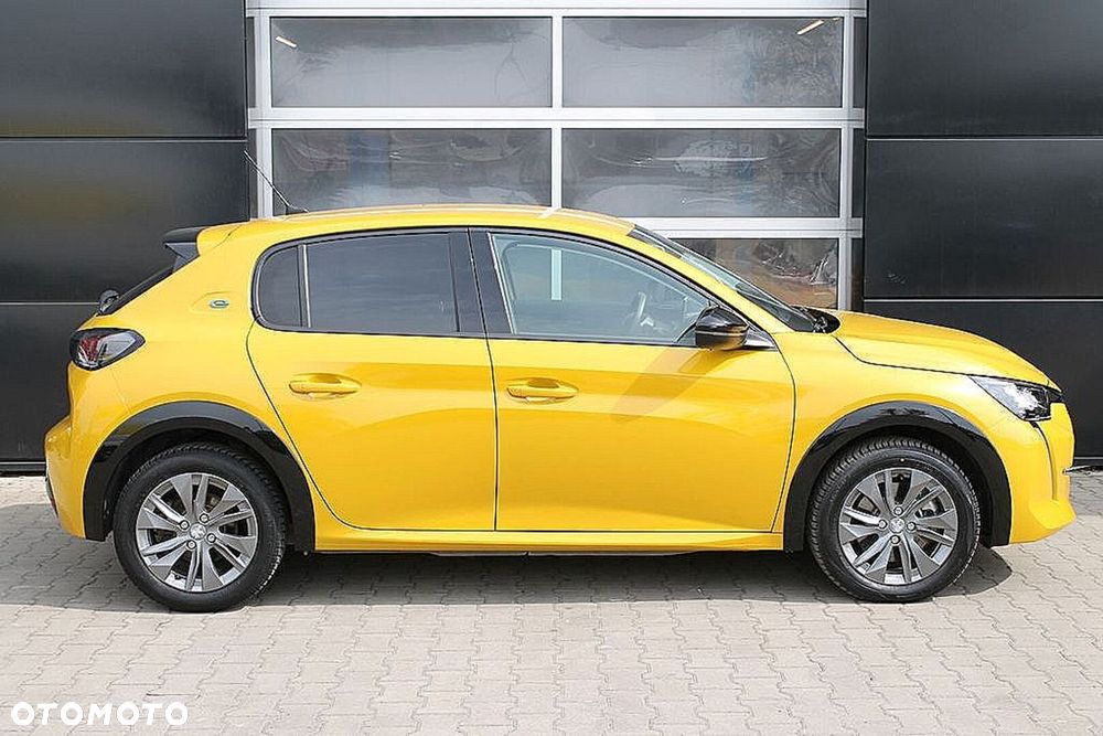 Peugeot 208 - 17