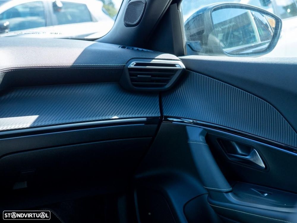 Peugeot e-2008 54 kWh GT - 29