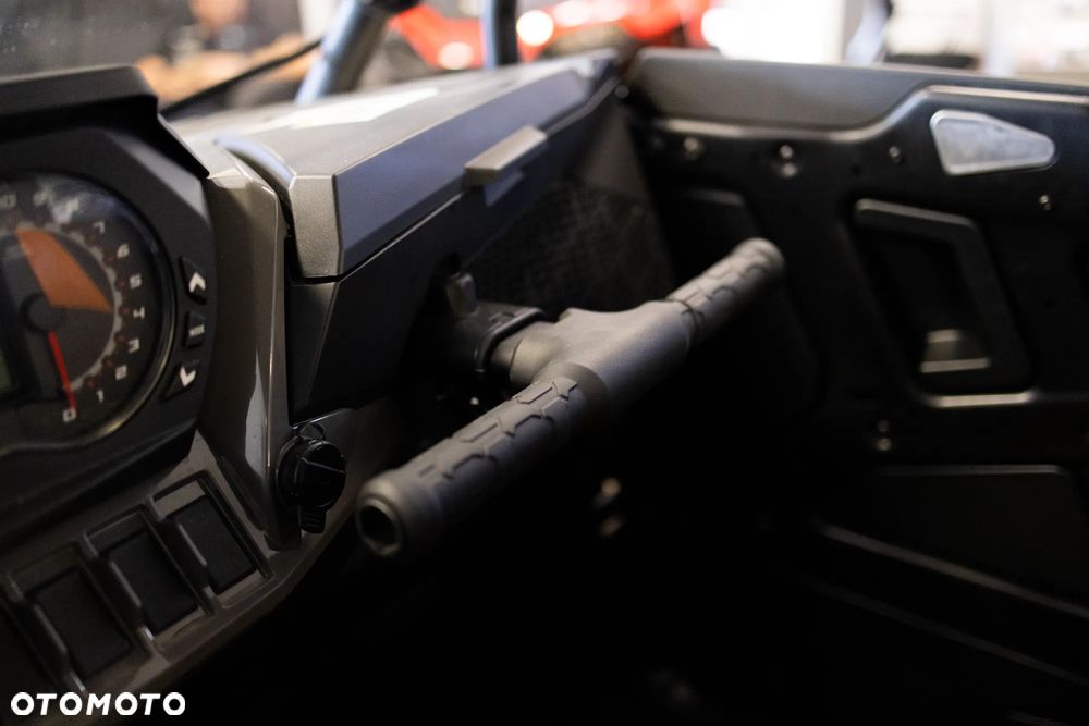 Polaris RZR - 9