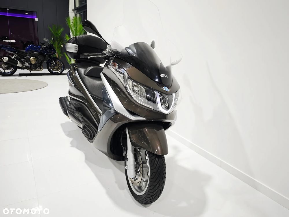 Piaggio X10 - 6