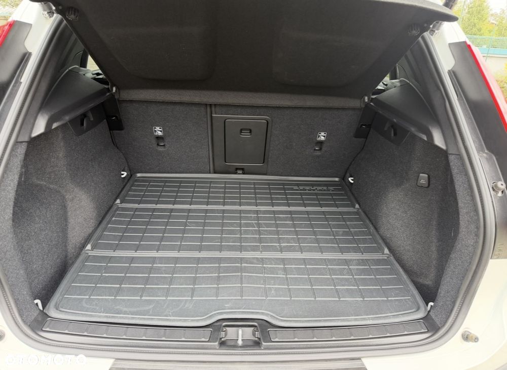 Volvo XC 40 B5 AWD Ultimate Bright - 31