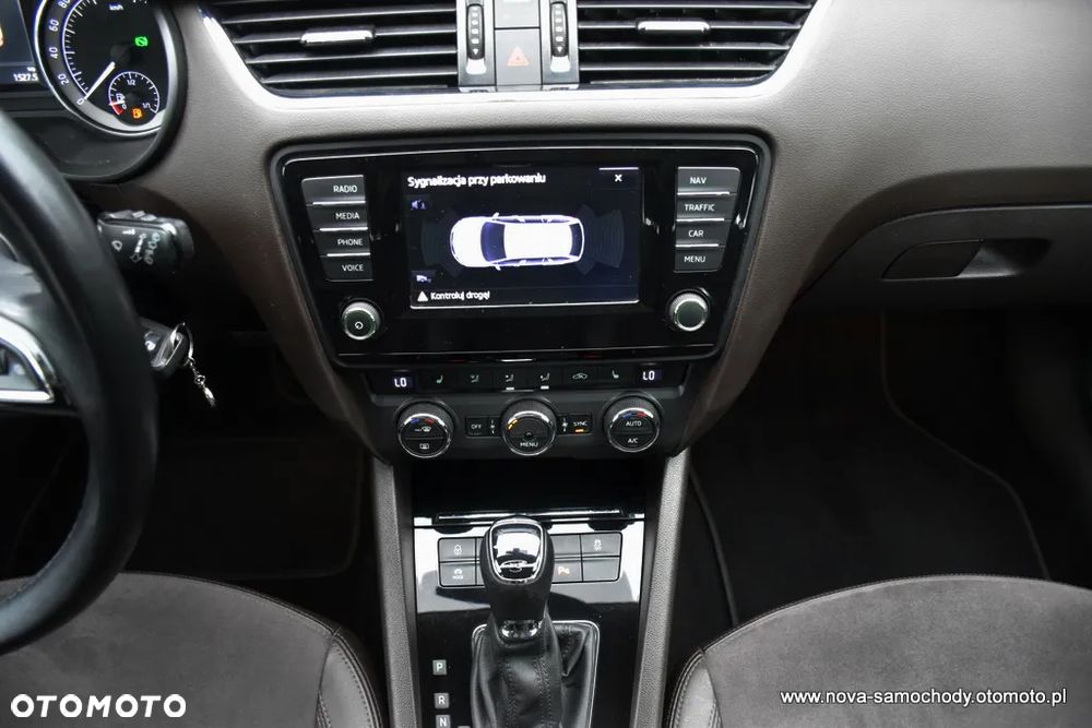 Skoda Octavia 2.0 TDI 4x4 L&K DSG - 31