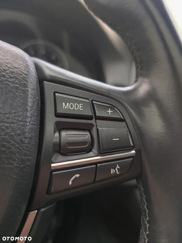 BMW Seria 5 528i Sport-Aut - 15