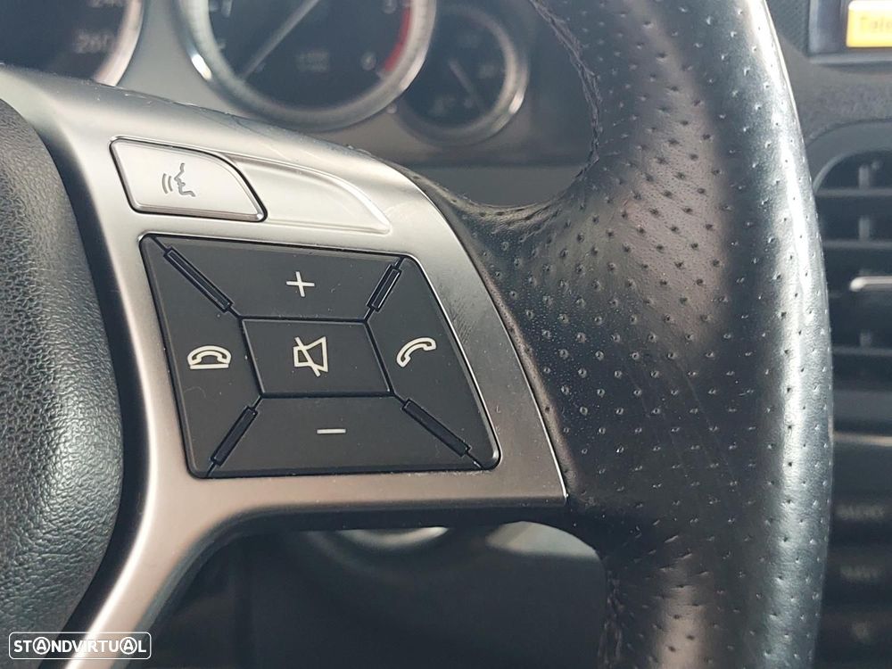 Mercedes-Benz E 220 CDi Avantgarde BlueEfficiency - 18