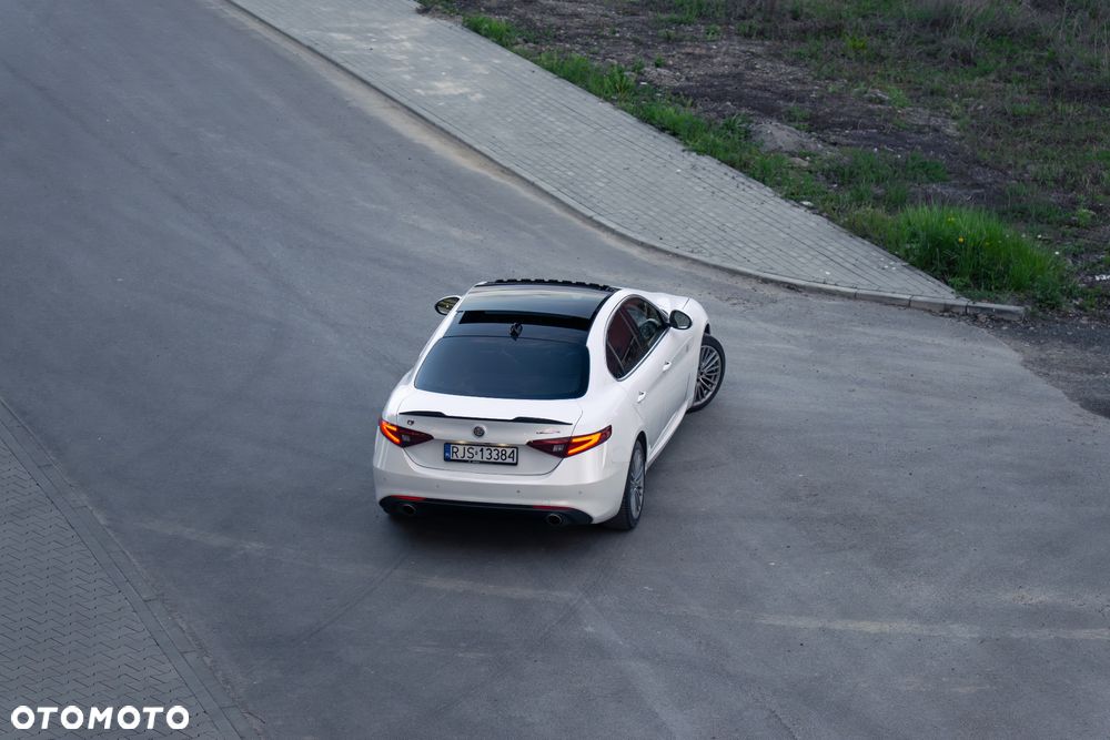 Alfa Romeo Giulia 2.0 Turbo TI Q4 - 4