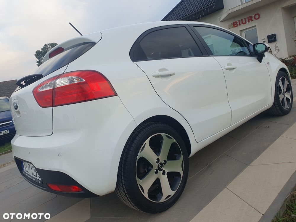 Kia Rio 2014 photo 2