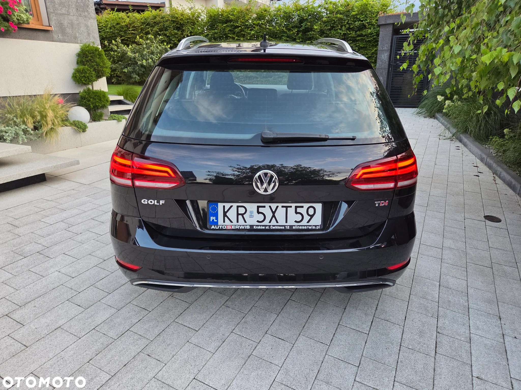 Volkswagen Golf - 6