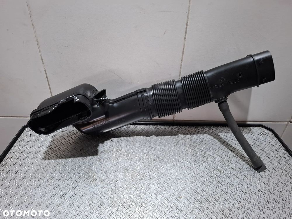 Wlot powietrza dolot filtra Volvo V50 S40 2,4 D 2008 rok nr 30792106 - 4