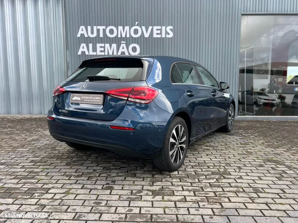 Mercedes-Benz A 250 e Style Plus - 5