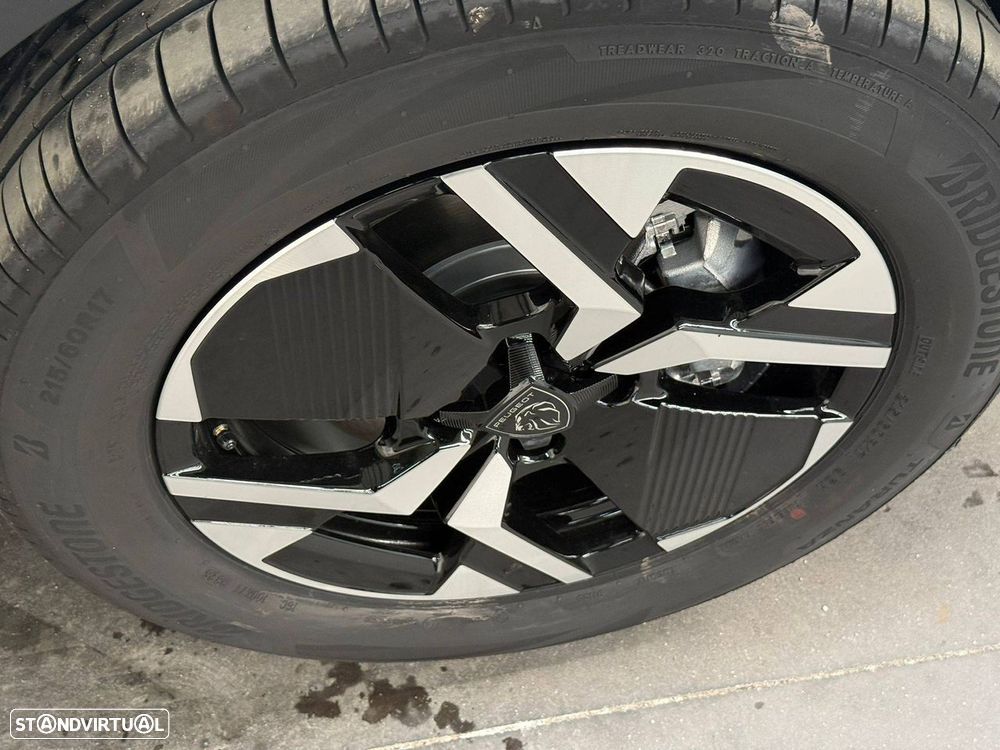 Peugeot 2008 - 9