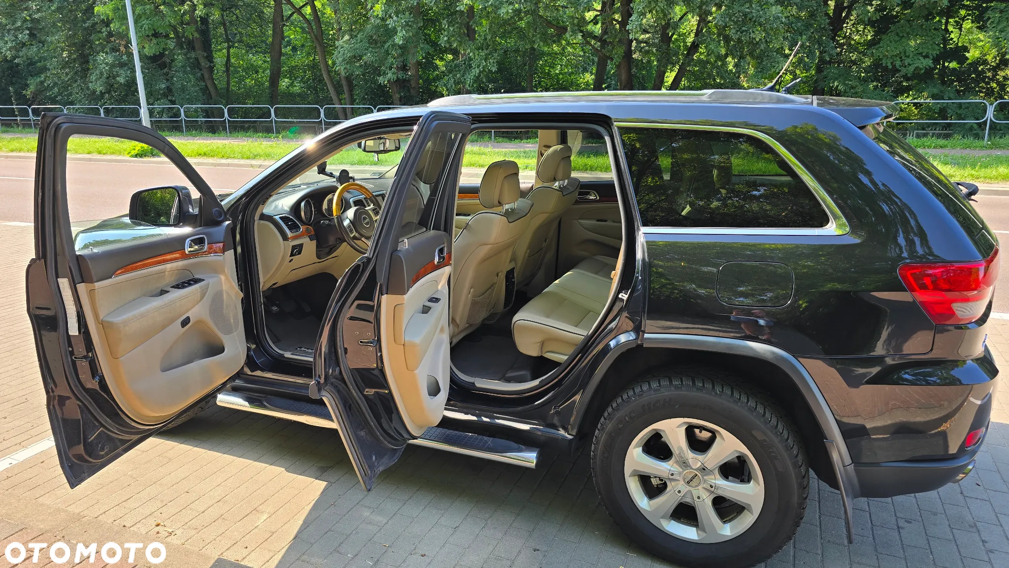Jeep Grand Cherokee 5.7 V8 Overland - 12