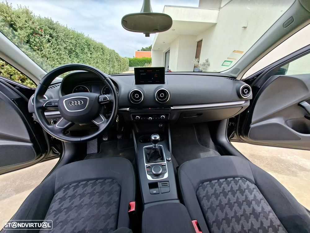 Audi A3 Sportback - 16