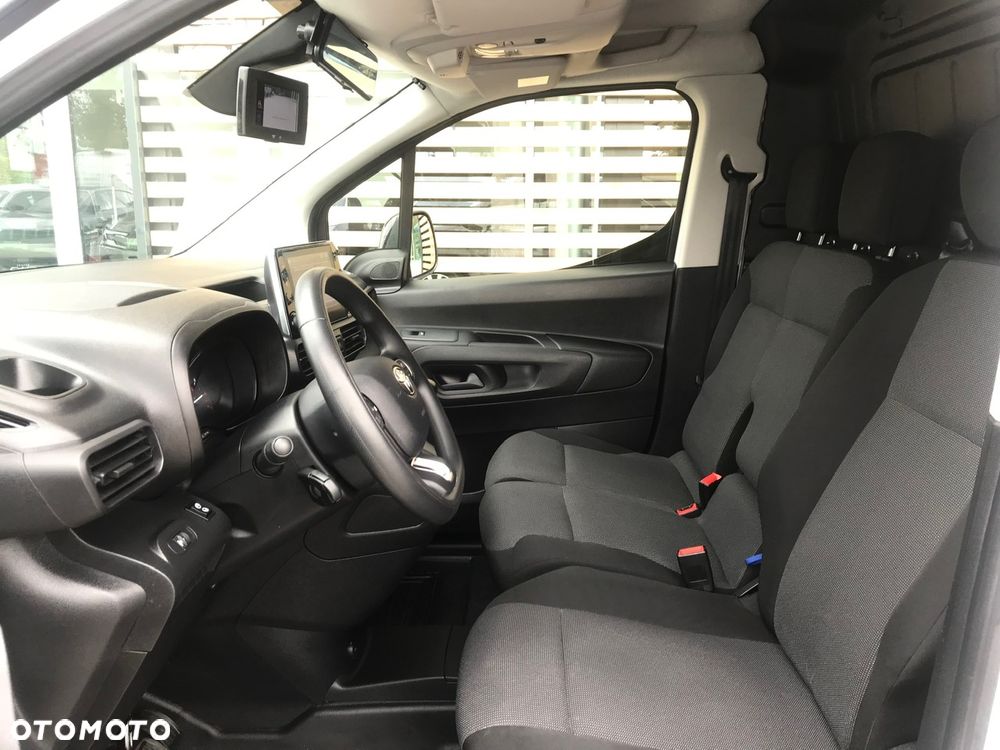 Toyota Proace City - 26