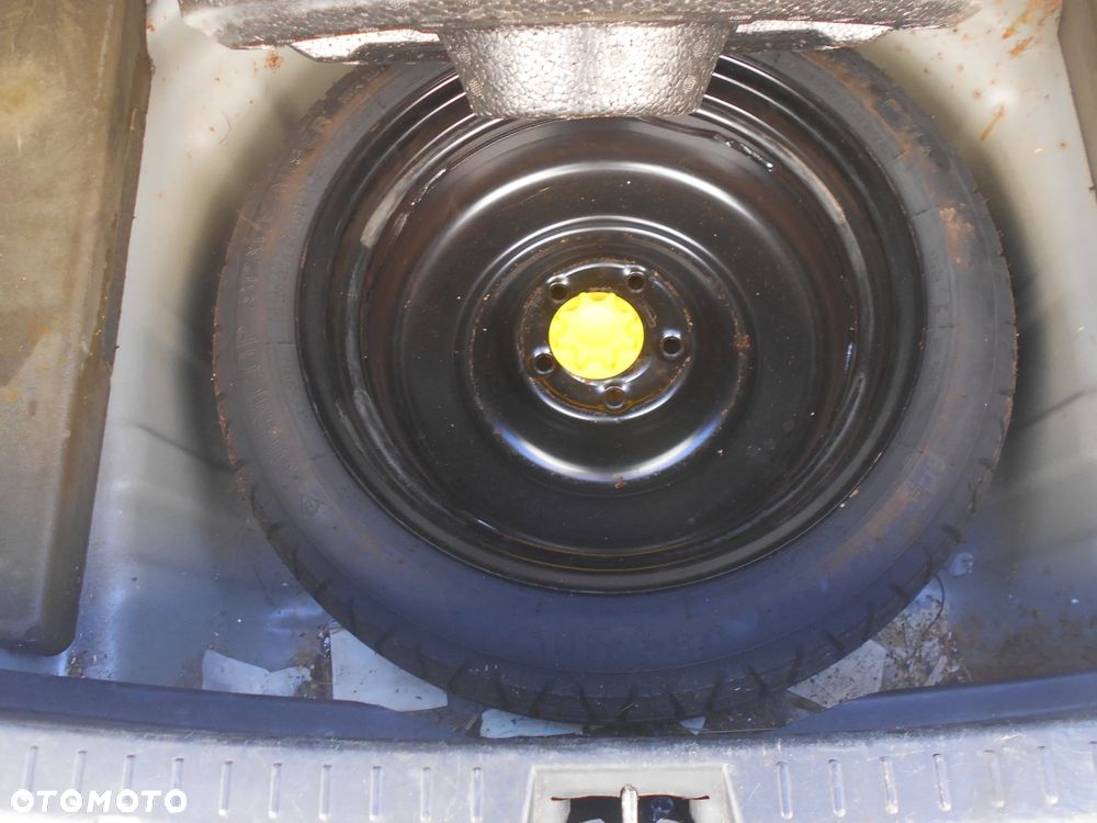 TOYOTA AVENSIS TR D-4D T27 2011-2015R LIFT  KOD LAKIERU 1F7 SILVER 2.0D4D 126KM SILNIK SKRZYNIA BLOTNIK DZWI MASKA KLAPA ZAWIESZENIE LAMPY WTRYSK WTRYSKI LUSTERKA BAK KOLO ZAPASOWE BELKA KLIMATYZACJA - 39