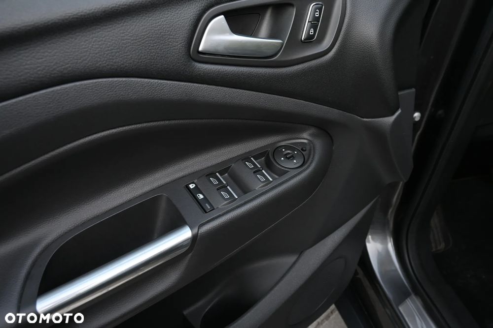Ford Kuga 2.0 TDCi 4x4 Individual - 36