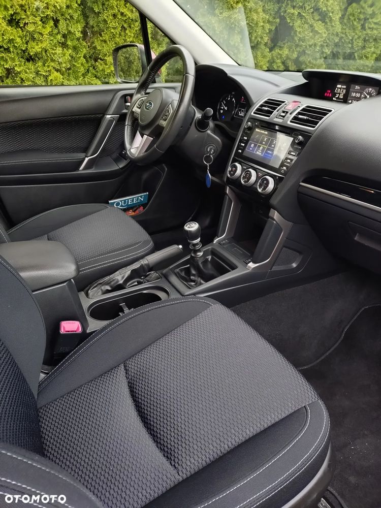 Subaru Forester 2.0D Edition - 10