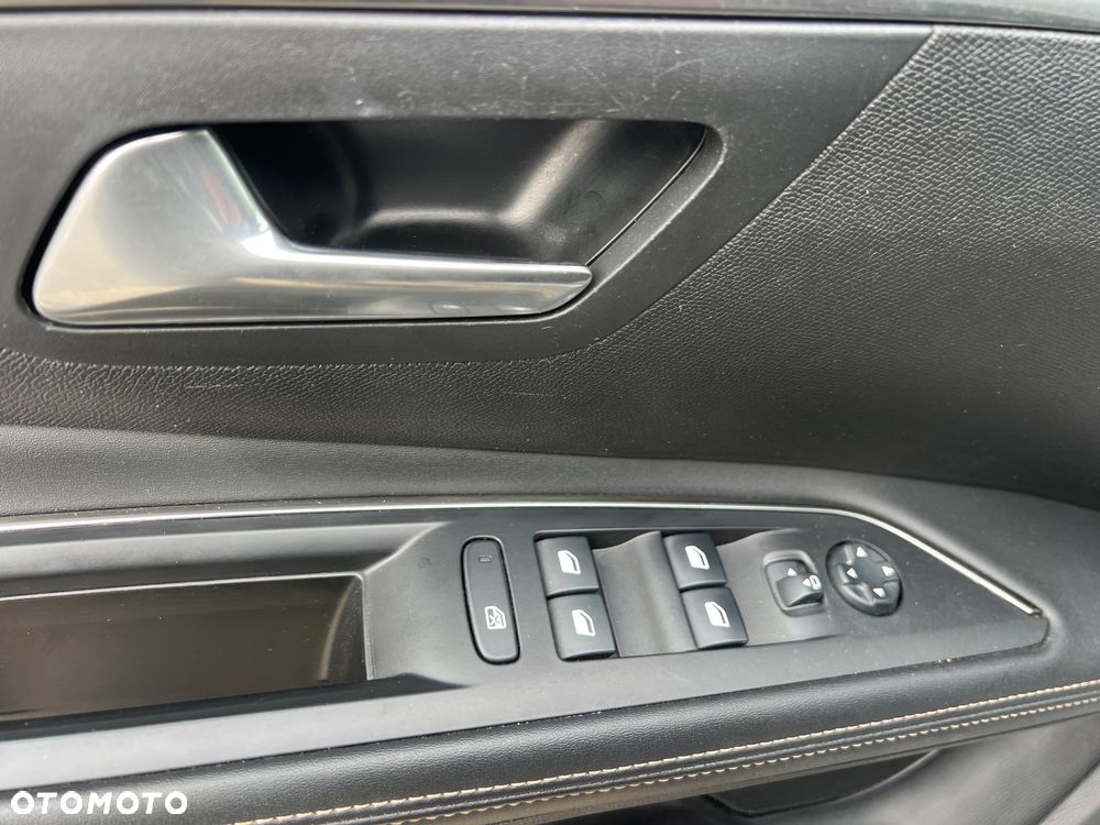 Peugeot 5008 BlueHDi 180 EAT6 GT - 34