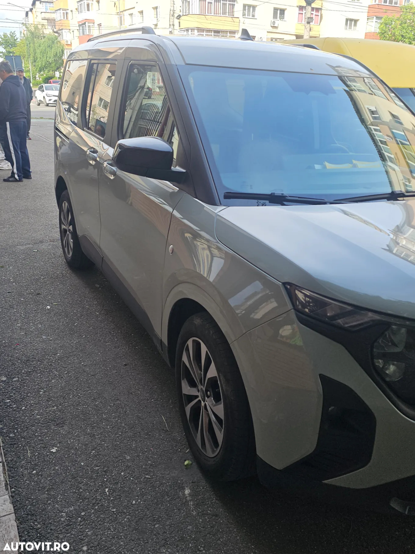 Ford Tourneo Courier 1.0 EcoBoost Active - 2