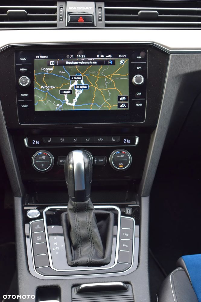 Volkswagen Passat - 14