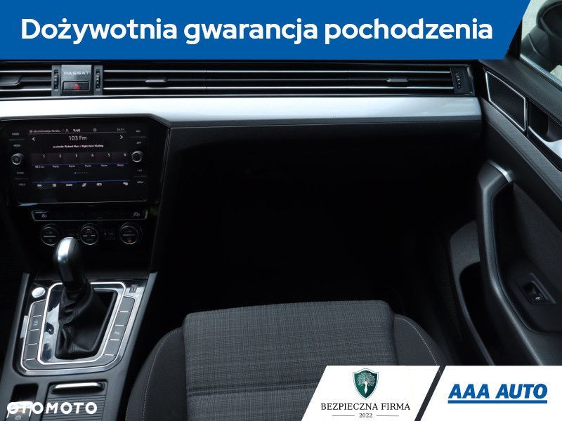 Volkswagen Passat - 10