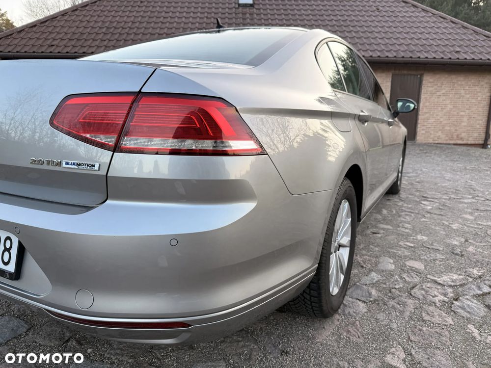 Volkswagen Passat 2.0 TDI BMT Comfortline - 14