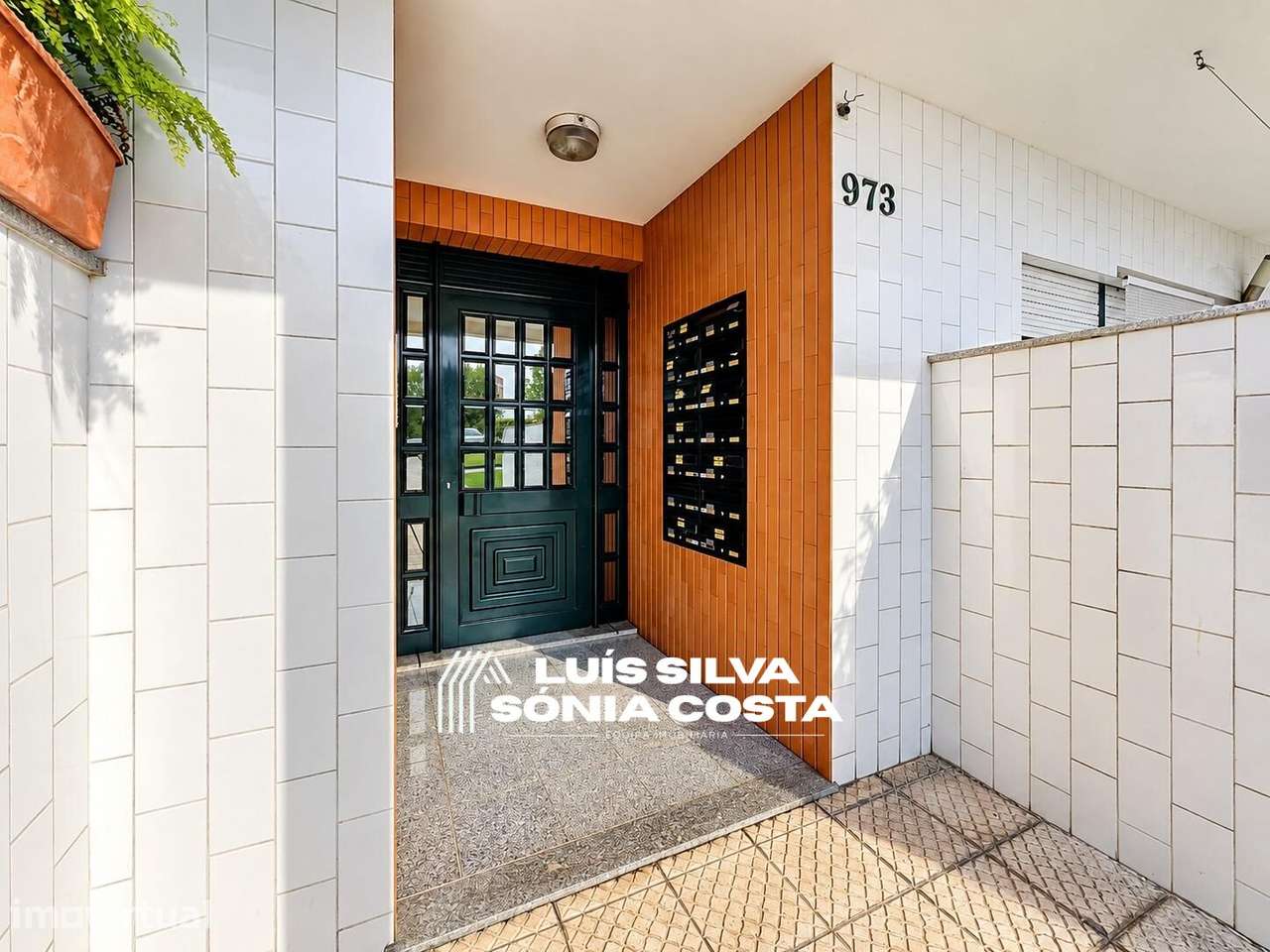 Apartamento T2+1 c/ Garagem Fechada & Duas Varandas | Santa Maria... - Grande imagem: 2/34