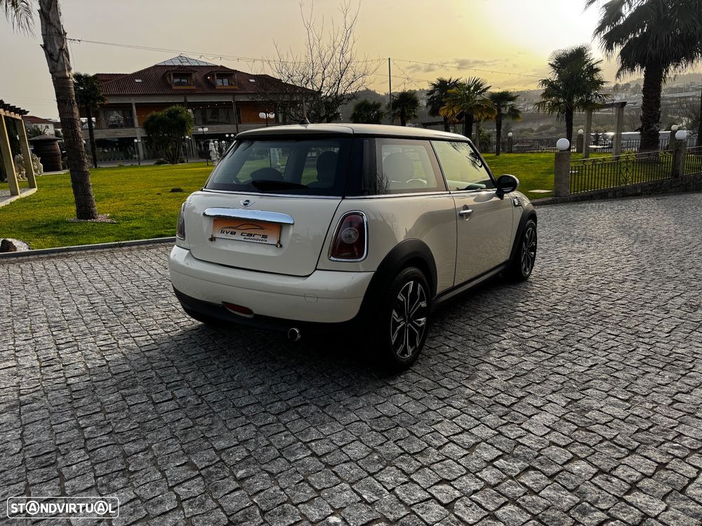 MINI 3 Portas Cooper D - 10