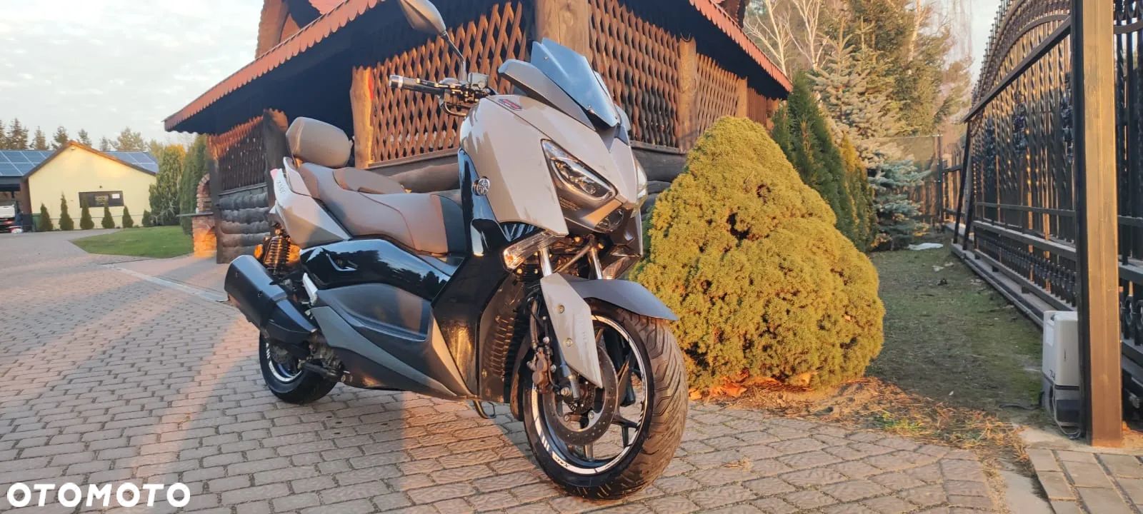 Yamaha X-max - 1