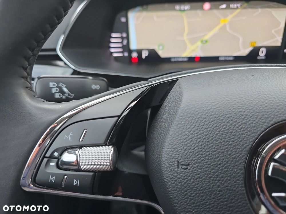 Skoda Superb 2.0 TSI L&K DSG - 17