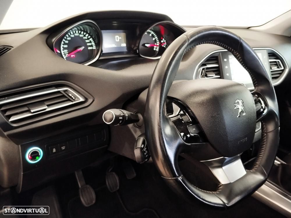 Peugeot 308 - 25