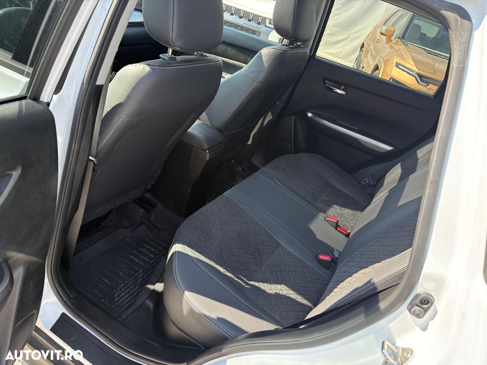 Suzuki Vitara 1.4 Boosterjet AllGrip MHEV Luxus - 7