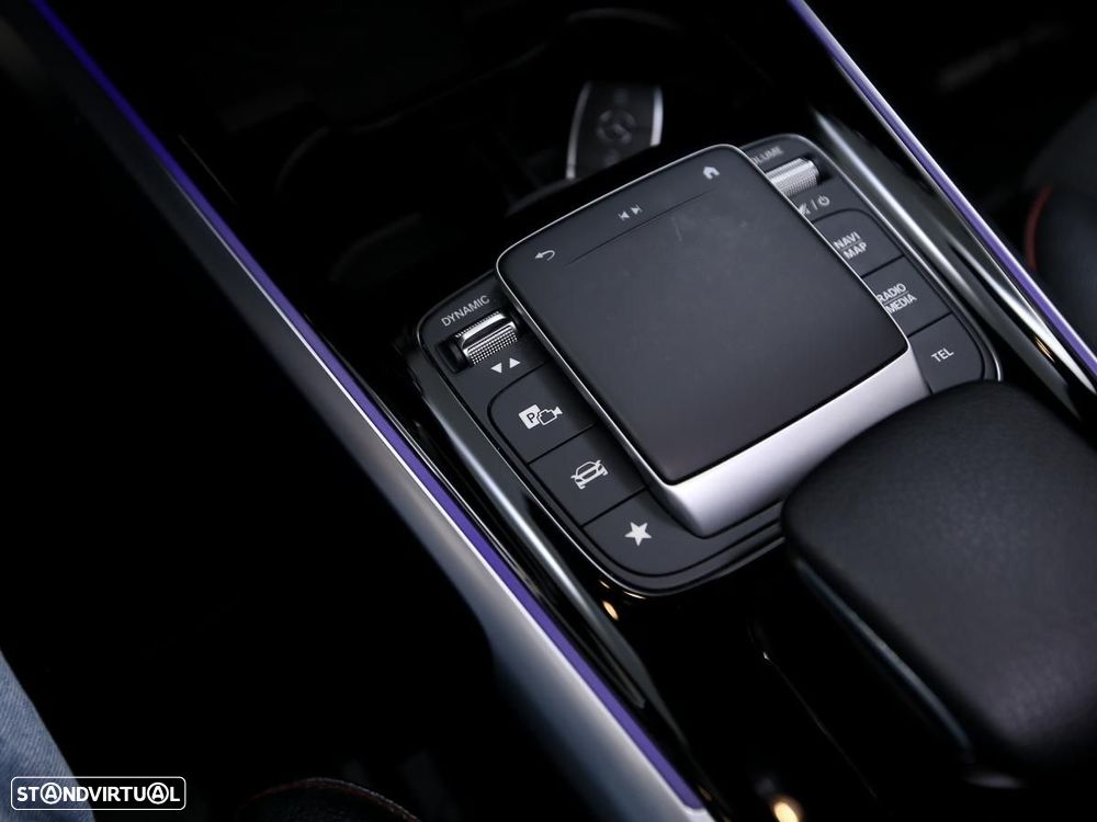 Mercedes-Benz EQB 300 4Matic AMG Line - 23