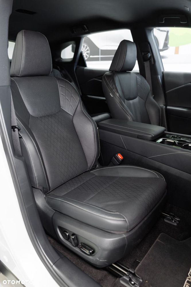 Lexus RX 450h+ Prestige - 18