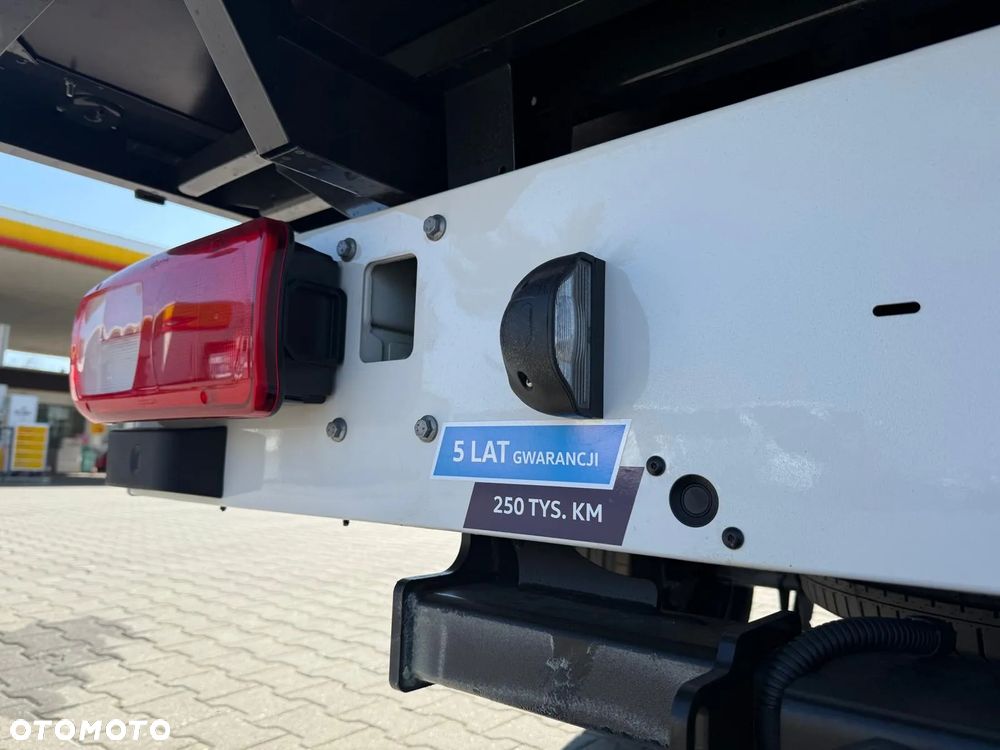 Volkswagen Crafter - 12