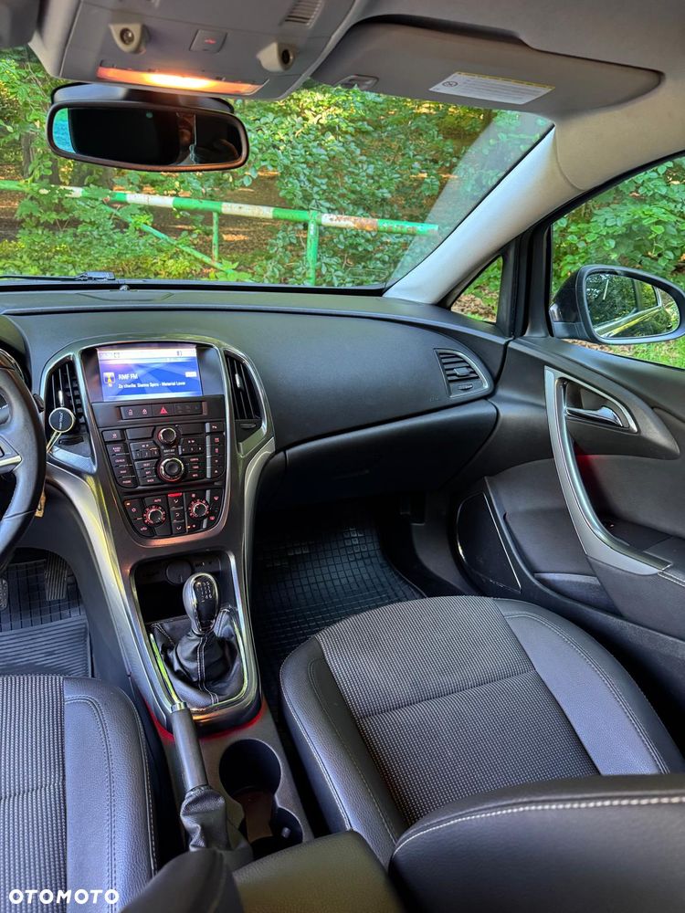 Opel Astra 1.4 T Cosmo S&S - 9