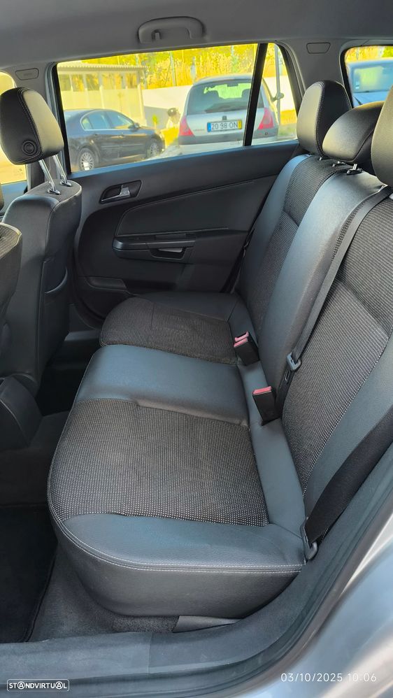 Opel Astra Caravan 1.7 CDTi Cosmo - 33