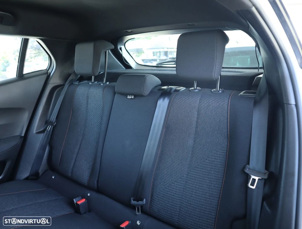 Peugeot 2008 1.2 PureTech Style - 24
