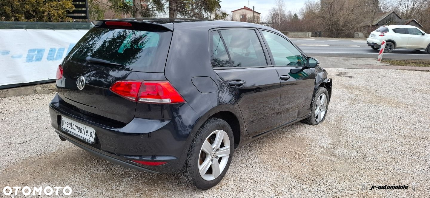 Volkswagen Golf - 2