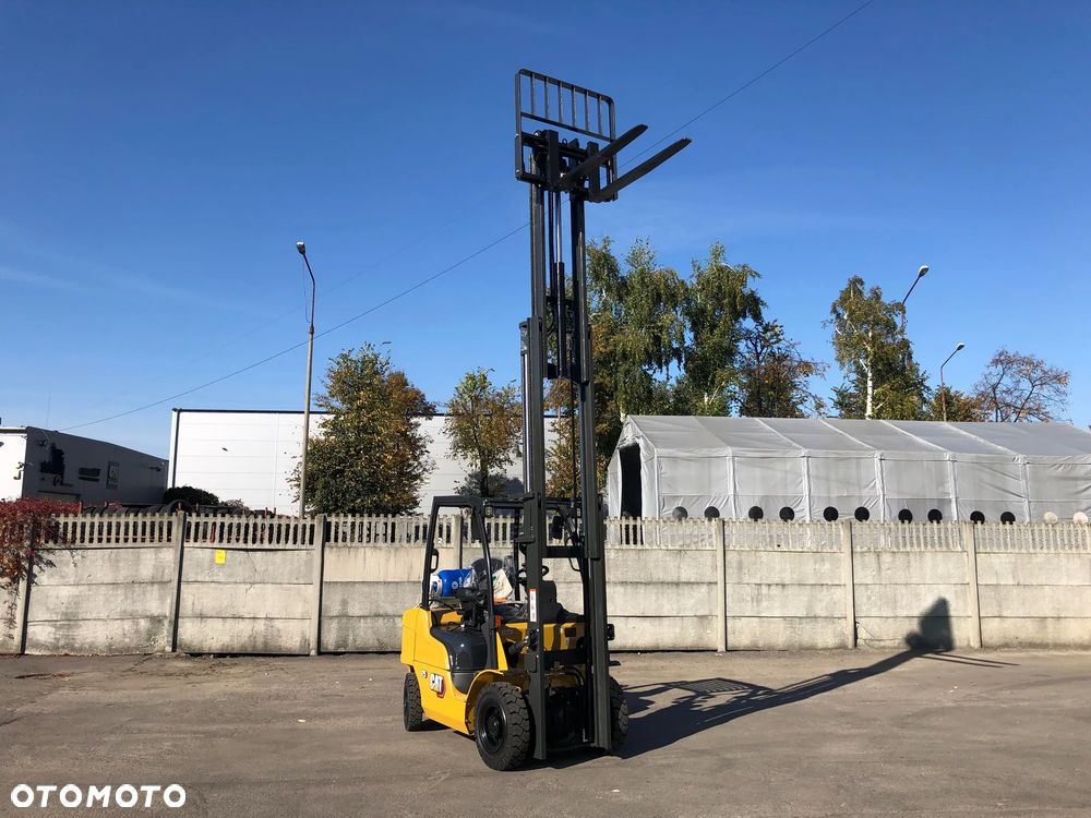 Caterpillar GP25N - 17