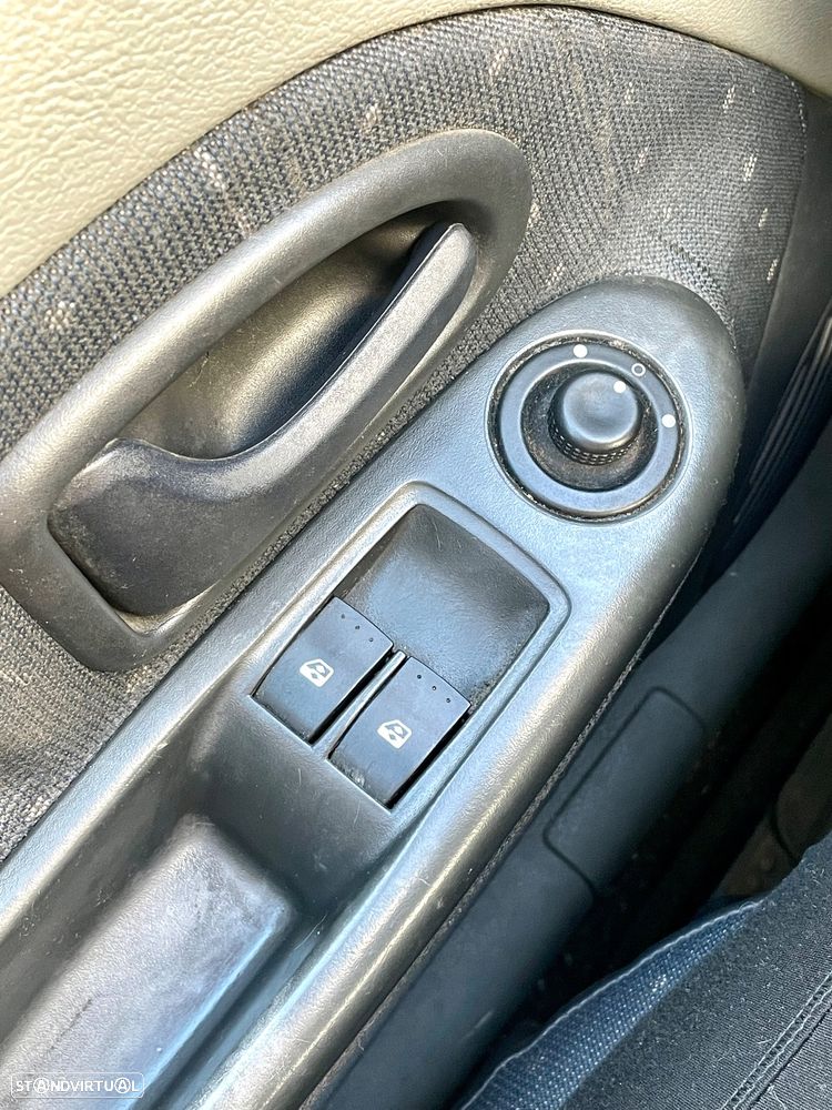 Renault Clio 1.2 16V Dynamique - 14