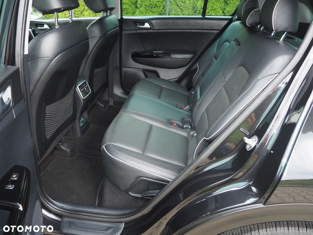 Kia Sportage 1.6 GDI L Business Line Plus 2WD - 23