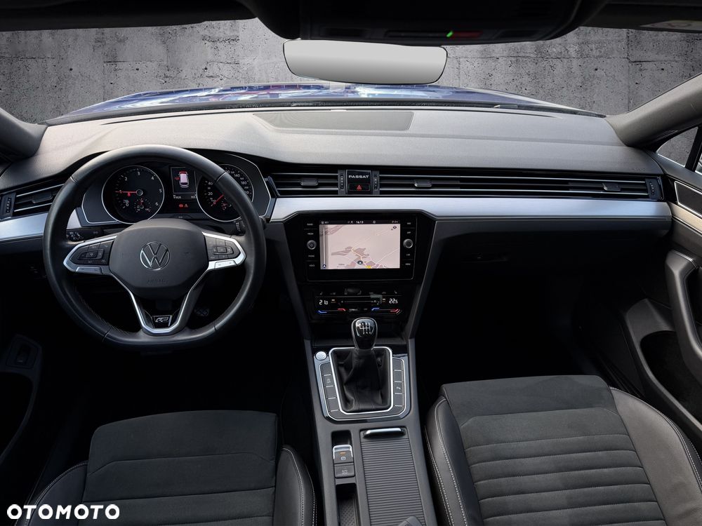 Volkswagen Passat Variant 2.0 TDI SCR BlueMotion Highline - 12