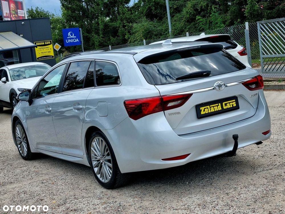 Toyota Avensis 2.0 D-4D Premium - 7