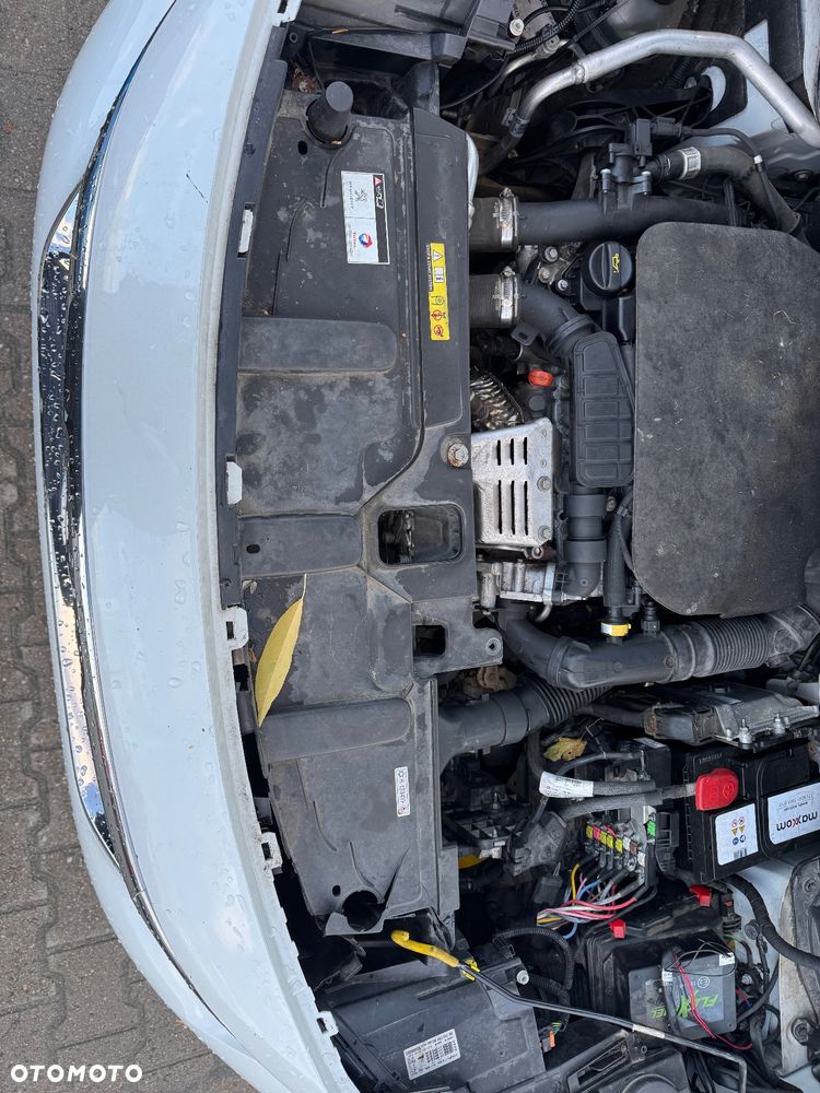 Peugeot 3008 PureTech 130 Stop & Start GPF Allure - 30