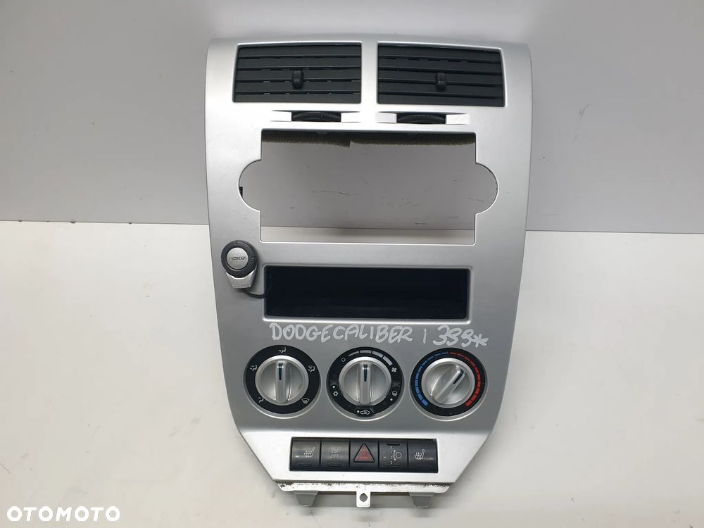 RAMKA ŚRODKOWA PANEL KLIMATYZACJI DODGE CALIBER 12861864 - 1
