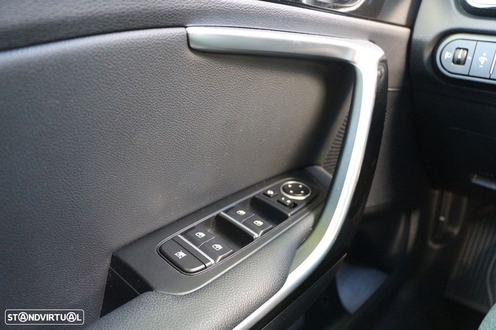 Kia XCeed 1.4 T-GDI Tech+SRF 7DCT - 39