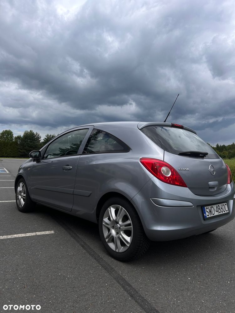 Opel Corsa 1.0 12V Cosmo - 3